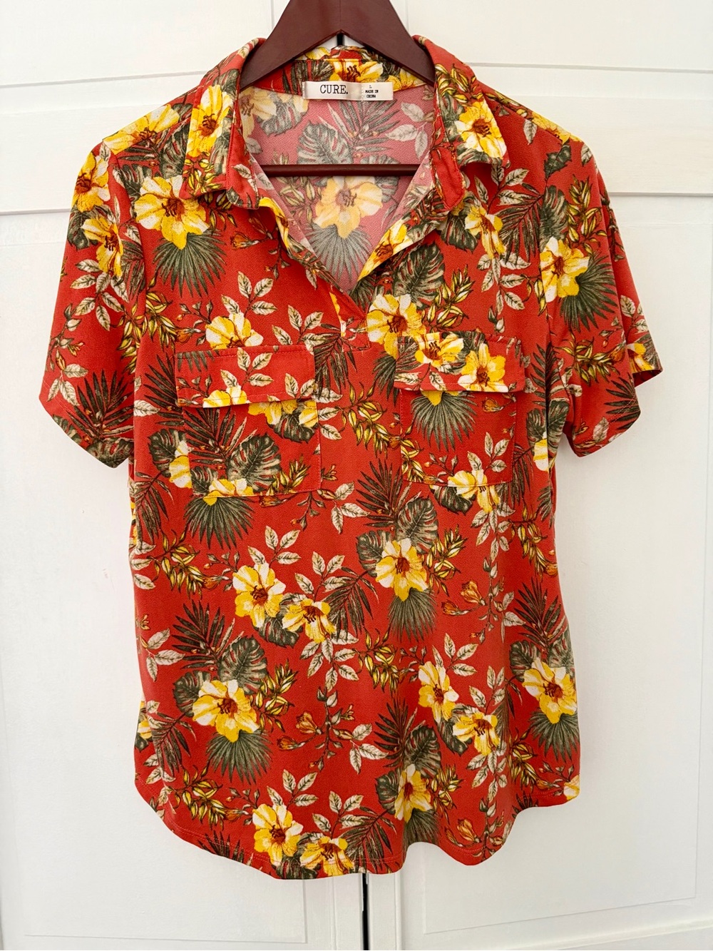 Cure Women's Rust Floral Button-Front Short Sleeve Blouse